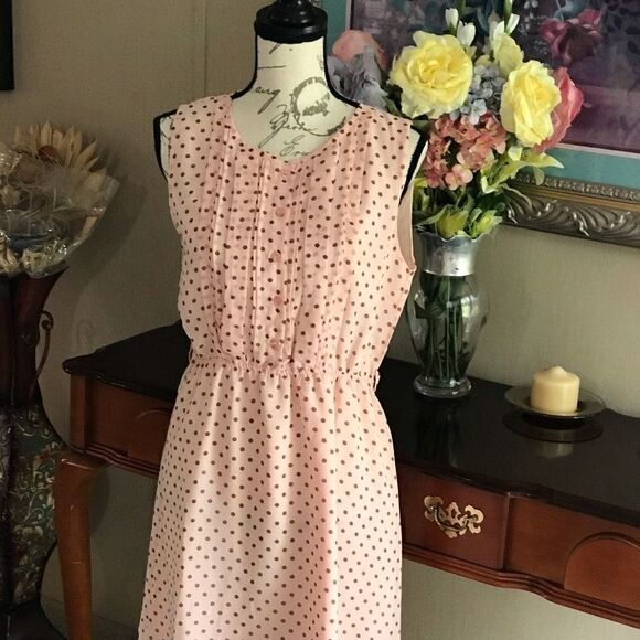 Esley medium Pink sleeveless dress Cinched…waist - Picture 9 of 10